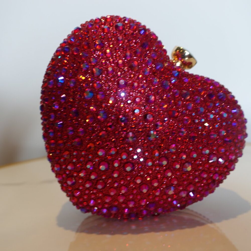 RAMLA Heart Shaped Crystal Rhinestone Women's clutch Gold color Hardware Magenta